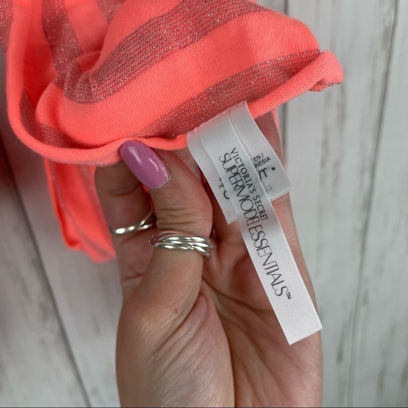 Victoria Secret striped scarves sparkle peach and red - Picture 3 of 4